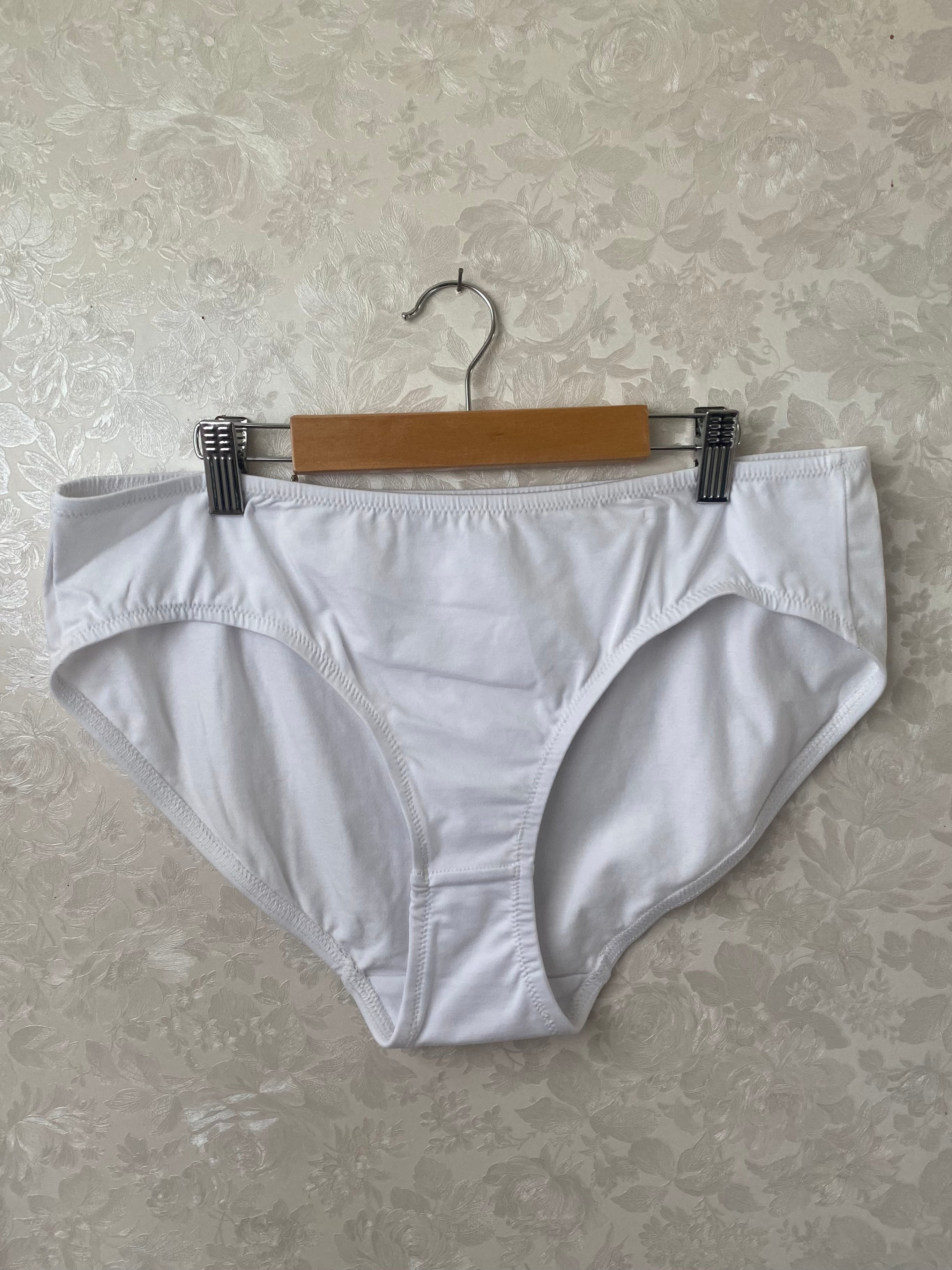 Large Carnation Brief - Chalk