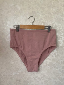 Small April Brief - Dusty Rose