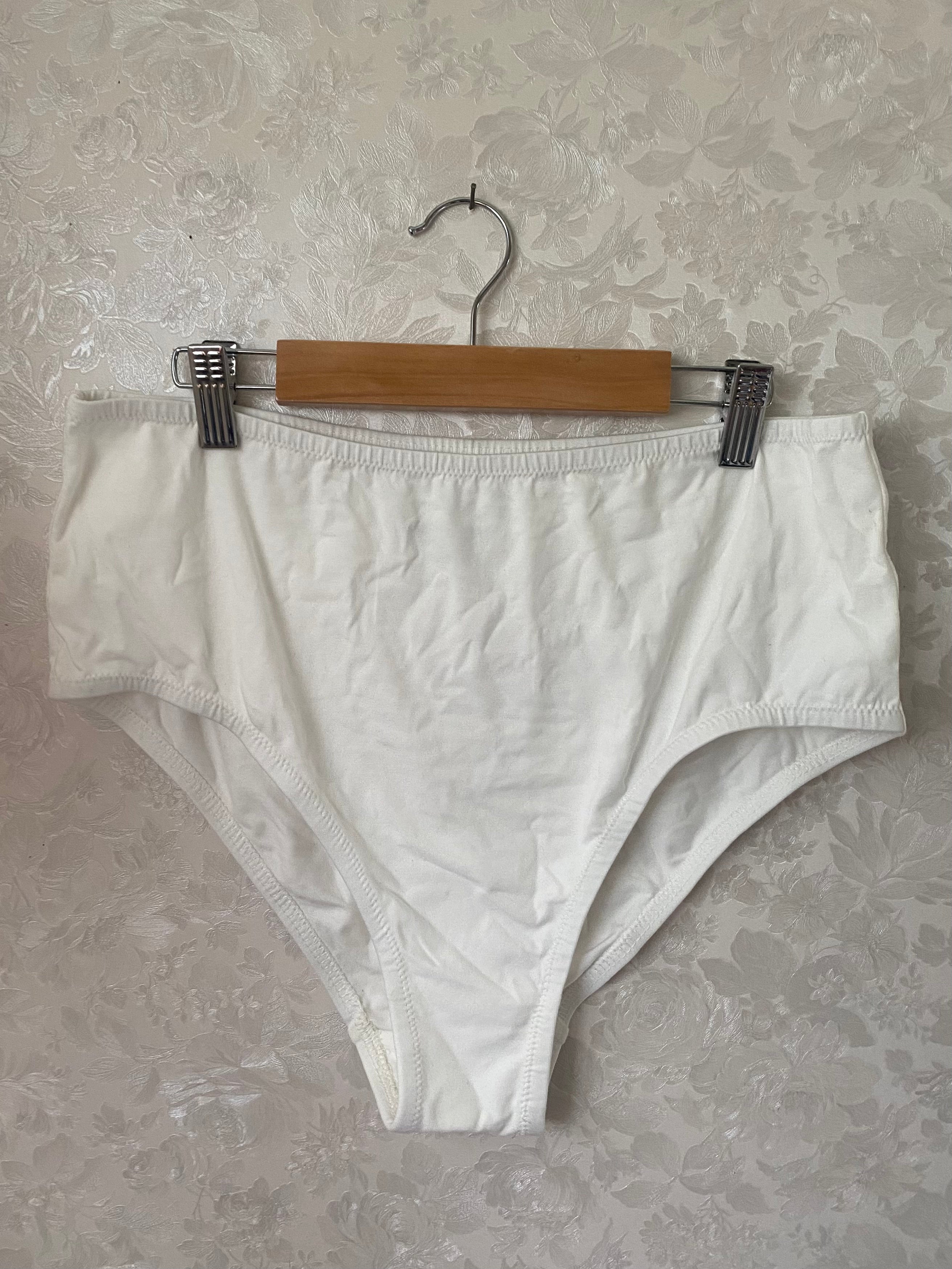 Large April Brief - Cream
