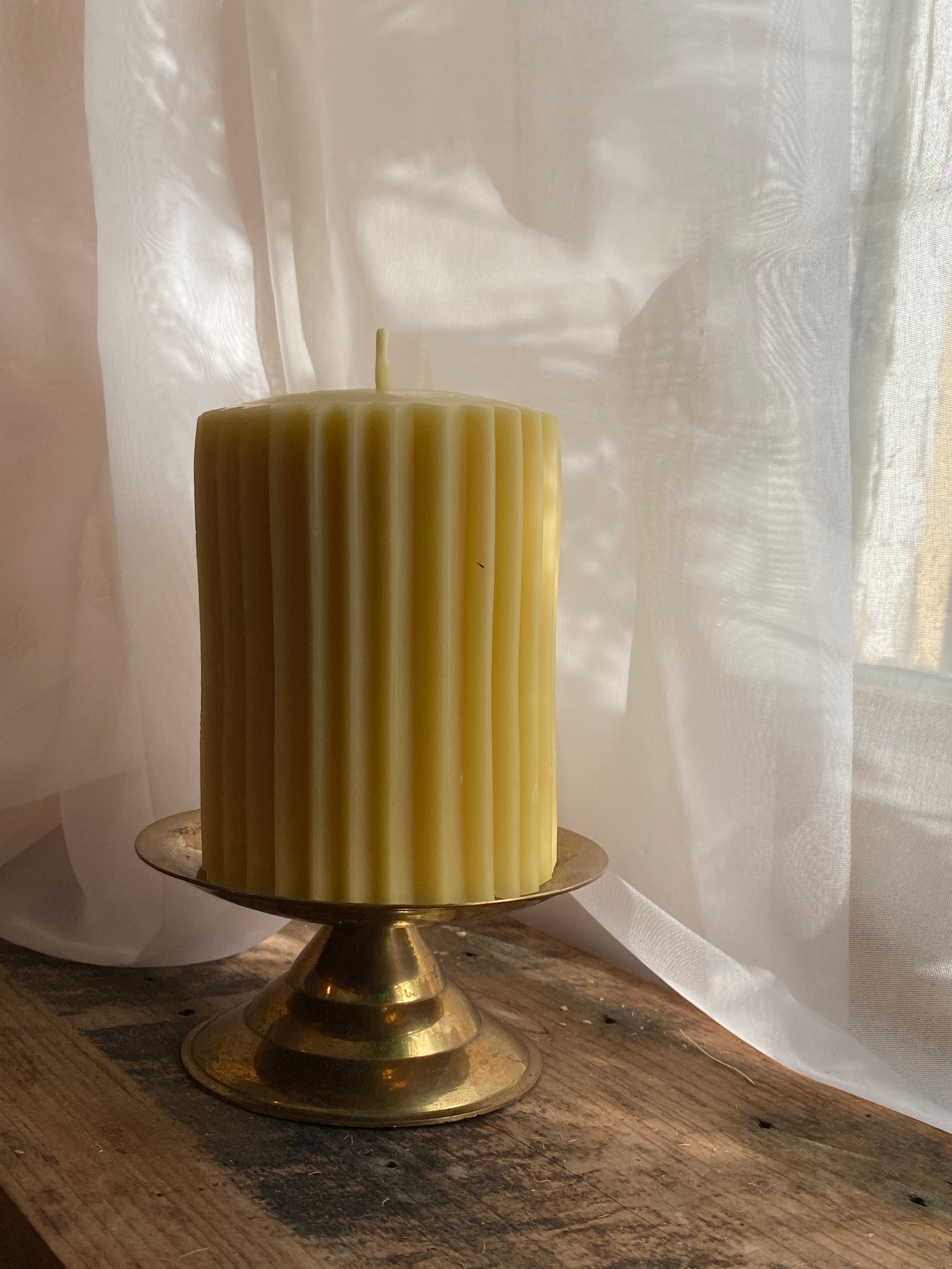 Starburst Pillar Candle- 2.5 inches x 3.5 inches