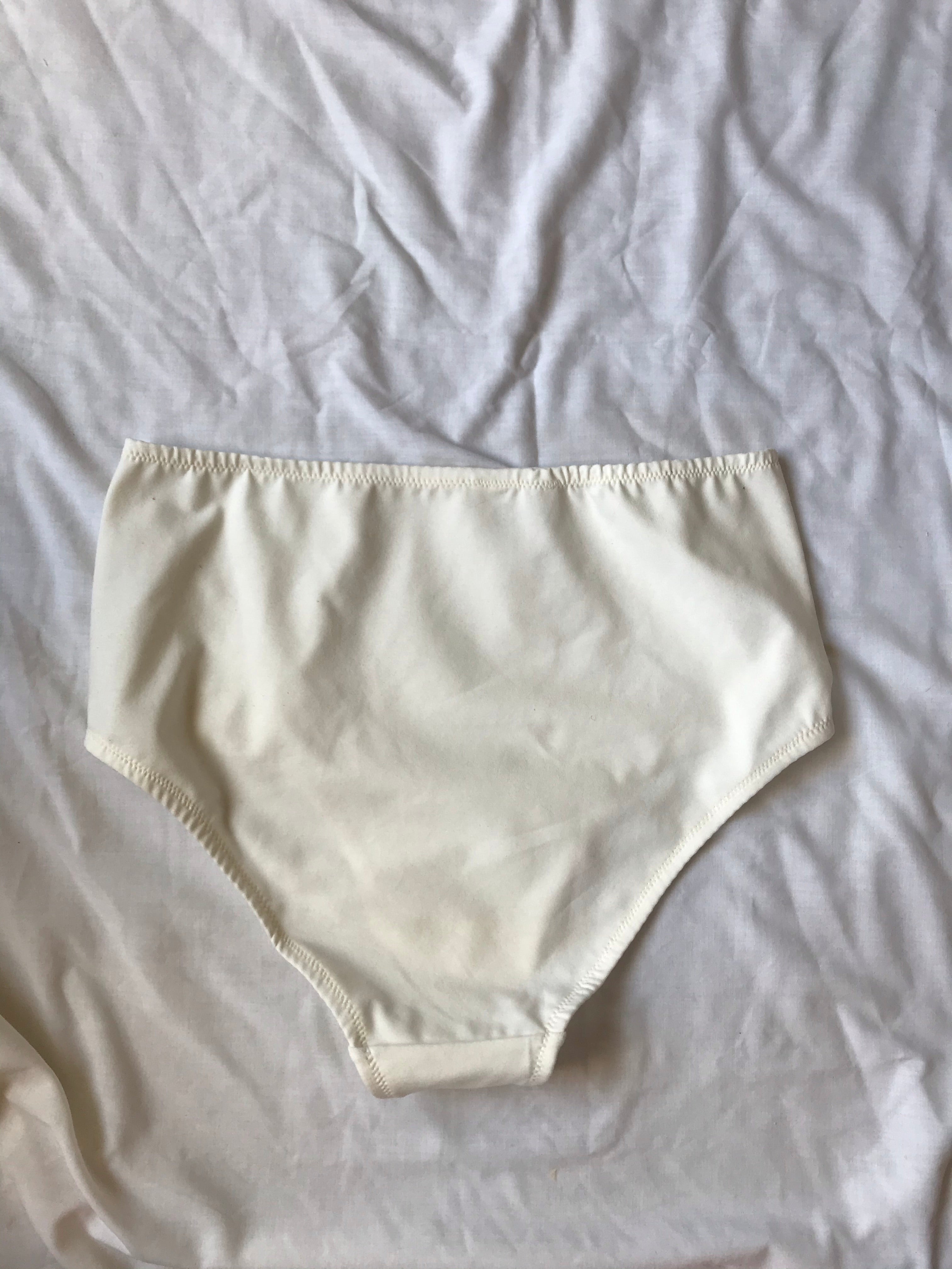 April Brief - Cream